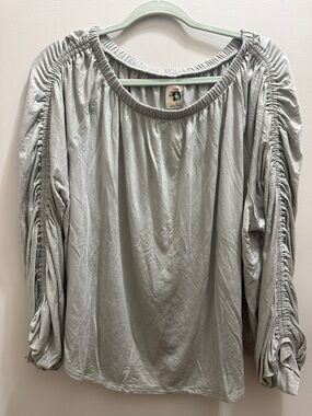 We The Free Ruched Sleeve Blouse - Sage Green Serenade Tee Size XS New with Tags